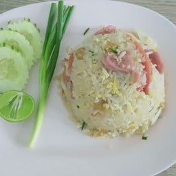 ข้าวผัดแหนม