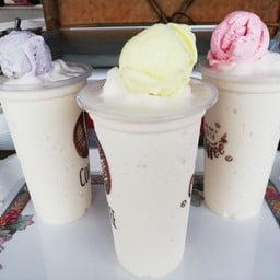 สถานีปั่นใจ(ไอติมปั่นนมสด ไอติม ชาเหนียวปั่นนมสด มะพร้่วปั่นนมสด)