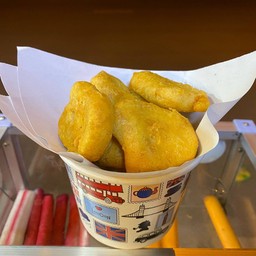 นักเก็ต เล็ก