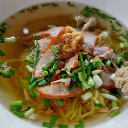(พิเศษ) บะหมี่น้ำ หมูแดง