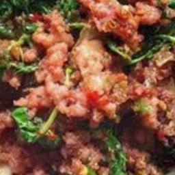 กะเพราแหนมราดข้าวสวย