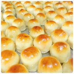 ขนมเปี๊ยะนมสดไส้ถั่วไข่เค็ม 24 ชิ้น