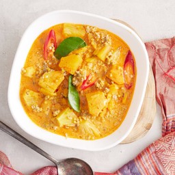 แกงคั่วสับปะรดไข่แมงดา