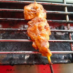 น้องดิว ไก่ย่าง หมูปิ้ง