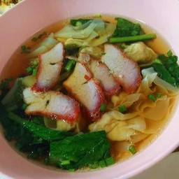 เกี๊ยว หมูแดง