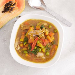 แกงเผ็ดไก่บ้านใส่มะละกอ