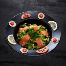 สลัดปลาแซลมอน