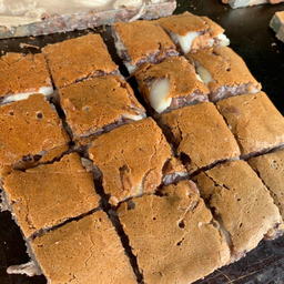 ขนมบ้าบิ่นมะพร้าวอ่อน byละมุนลิ้น สาขาบ่อนไก่