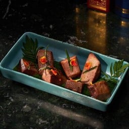 ลิ้นวัววากิวย่าง Grilled Thai-Wagyu Beef Tongue