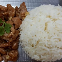 ข้าวหมูกระเทียมสด