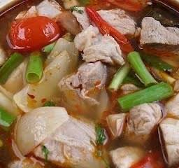 ต้มแซ่บขาหมู
