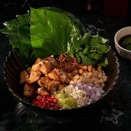 เมี่ยงปลากะพง Asian Sea-Bass Bites/Betel Leaf With Tamarind Sauce(N)
