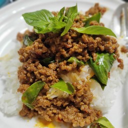 ข้าวพริกแกงเนื้อสับ