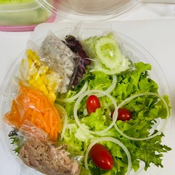 สลัดผักทูน่า