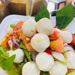 ยำลูกชิ้นปลาภูเก็ต