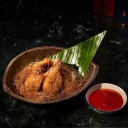 ปีกไก่ทอดตะไคร้ Deep Fried Chicken Wings with Lemongrass