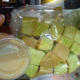 ขนมปังนึ่ง + นมข้นหวาน