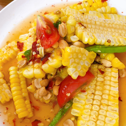 ตำข้าวโพดไข่เค็ม