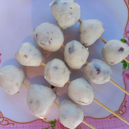 ลูกชิ้นหมูสาหร่าย