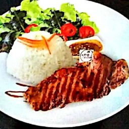 ข้าวหน้าสเต็กโคขุน