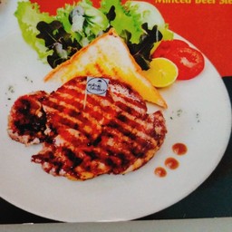 ริบอายสเต็กเนื้อ