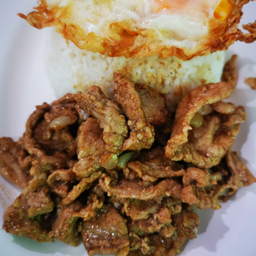 ข้าวหมูกระเทียม