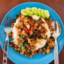 เด็ดกะเพรา(ชลพระนคร) สาขา คลองรั้ง