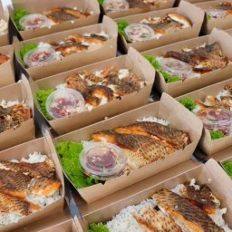 ร้านอร่อย-Salmon -ข้าวปลาแกะ -อาหารตามสั่ง เครื่องดื่ม -