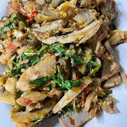 แกงไก่กะลา