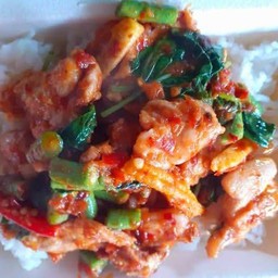 พริกแกง+หมูชิ้นราดข้าว
