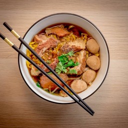 ก๋วยเตี๋ยวเนื้อตุ๋น