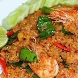 ข้าวผัดต้มยำหมู