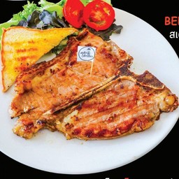 ทีโบนสเต็กเนื้อ