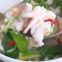 ต้มยำปลาหมึก