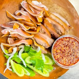 เนื้อหนัง+หู ครึ่งโล
