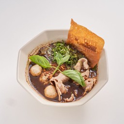 ก๋วยเตี๋ยวเรือหมูน้ำตก