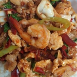ข้าวผัดครัวสาระแน รสชาติอร่อย สะอาด คุ้มราคา