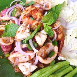 ลาบปลาหมึกหอมๆเด็ดสุดๆ