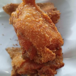 สะโพกไก่ ทอดหาดใหญ่ 3 ชิ้น อร่อยสุดคุ้ม