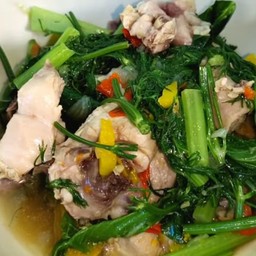 แกงอ่อมไก่