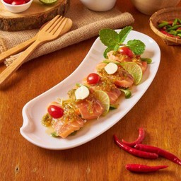 ยำแซลม่อนแซ่บ