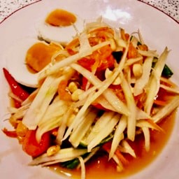 ตำไทย-ไข่เค็ม