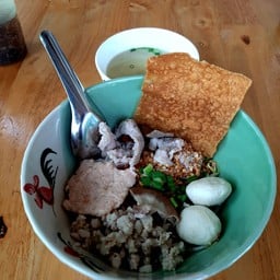 หมู มุม ตึก เพชรเกษม63