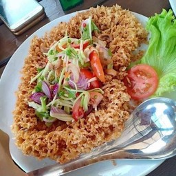 ยำปลาฟู