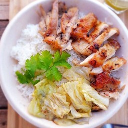ข้าวไก่อบ/กะหล่ำปลีเล่นน้ำปลา