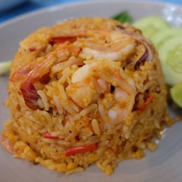 ข้าวผัดต้มยำทะเล