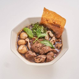 ก๋วยเตี๋ยวเรือหมูน้ำตก หมูตุ๋น