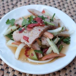 ยำคอหมู