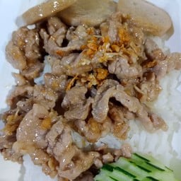 หมูกระเทียม