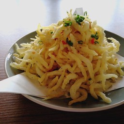 ปลาเงินทอดพริกเกลือ Deep Fried Silver Fish w Salt Pepper